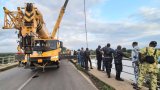 Bénin: un bus de voyageurs chute dans le fleuve Ouémé, un mort et 44 personnes disparues
